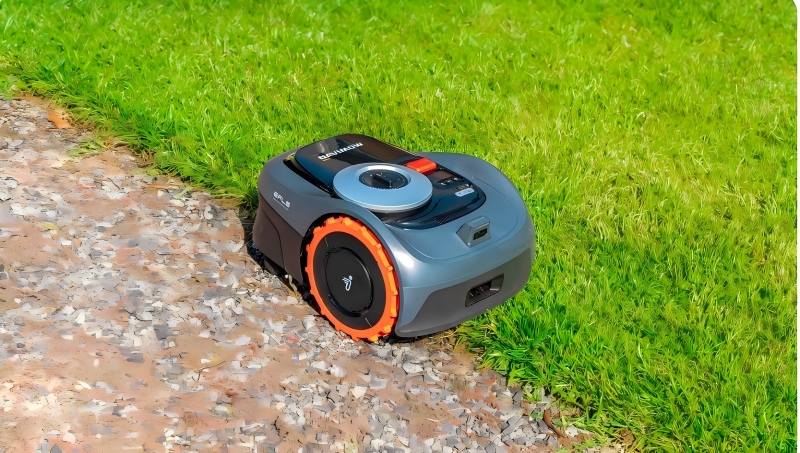 Robotic lawnmowers with grass catcher - The future of lawn care?