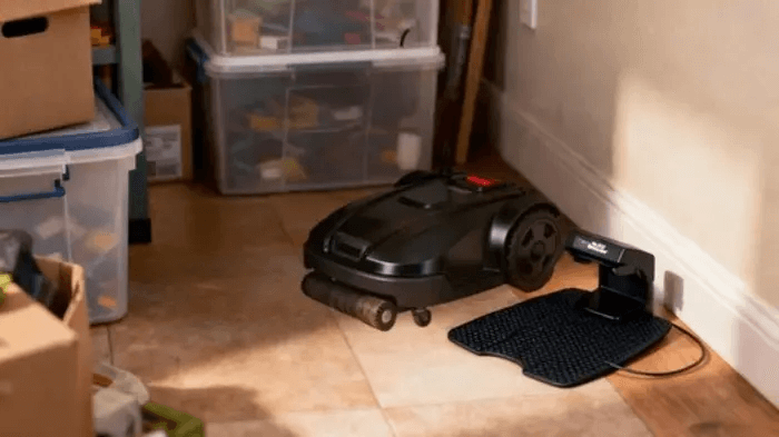 Robotic lawnmower winter break – when is the right time?